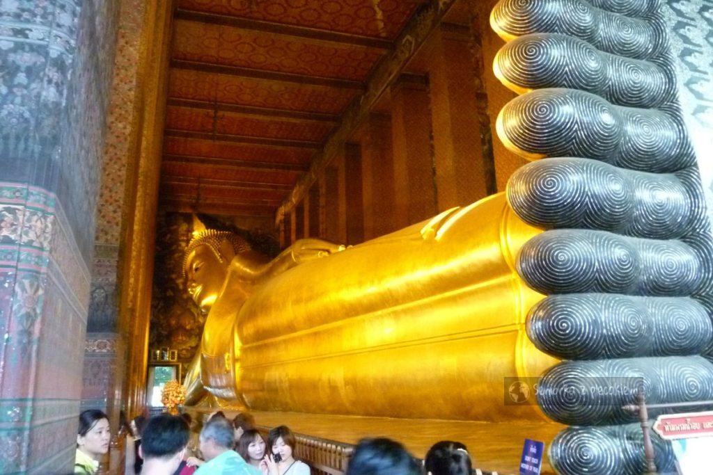 Świątynia Leżącego Buddy w Bangkoku