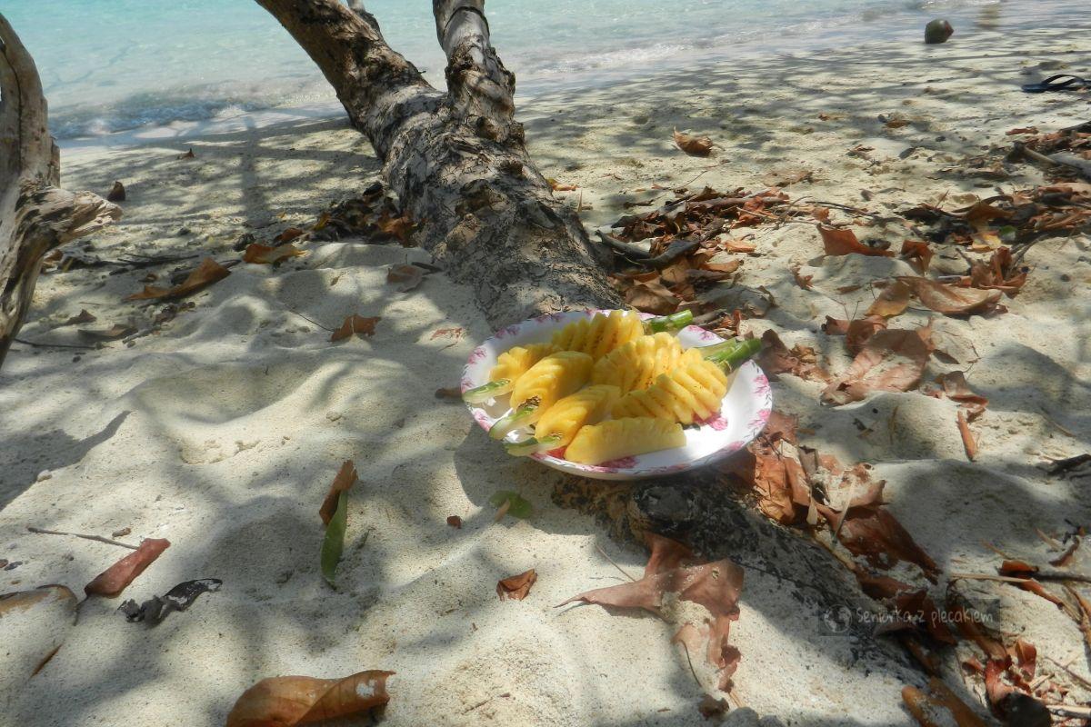 Krabi – ananasa podano. Å�odziÄ… po Morzu AndamaÅ„skim