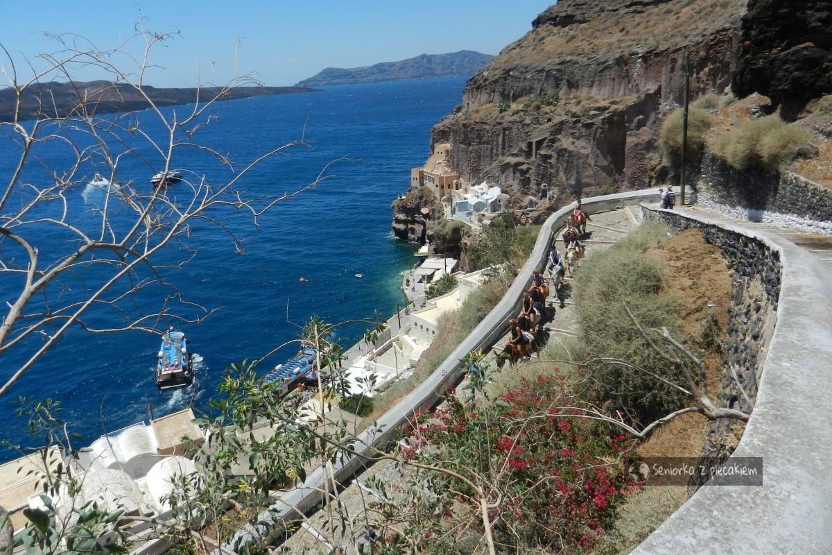 Gwarna i zatÅ‚oczona Fira – stolica Santorini