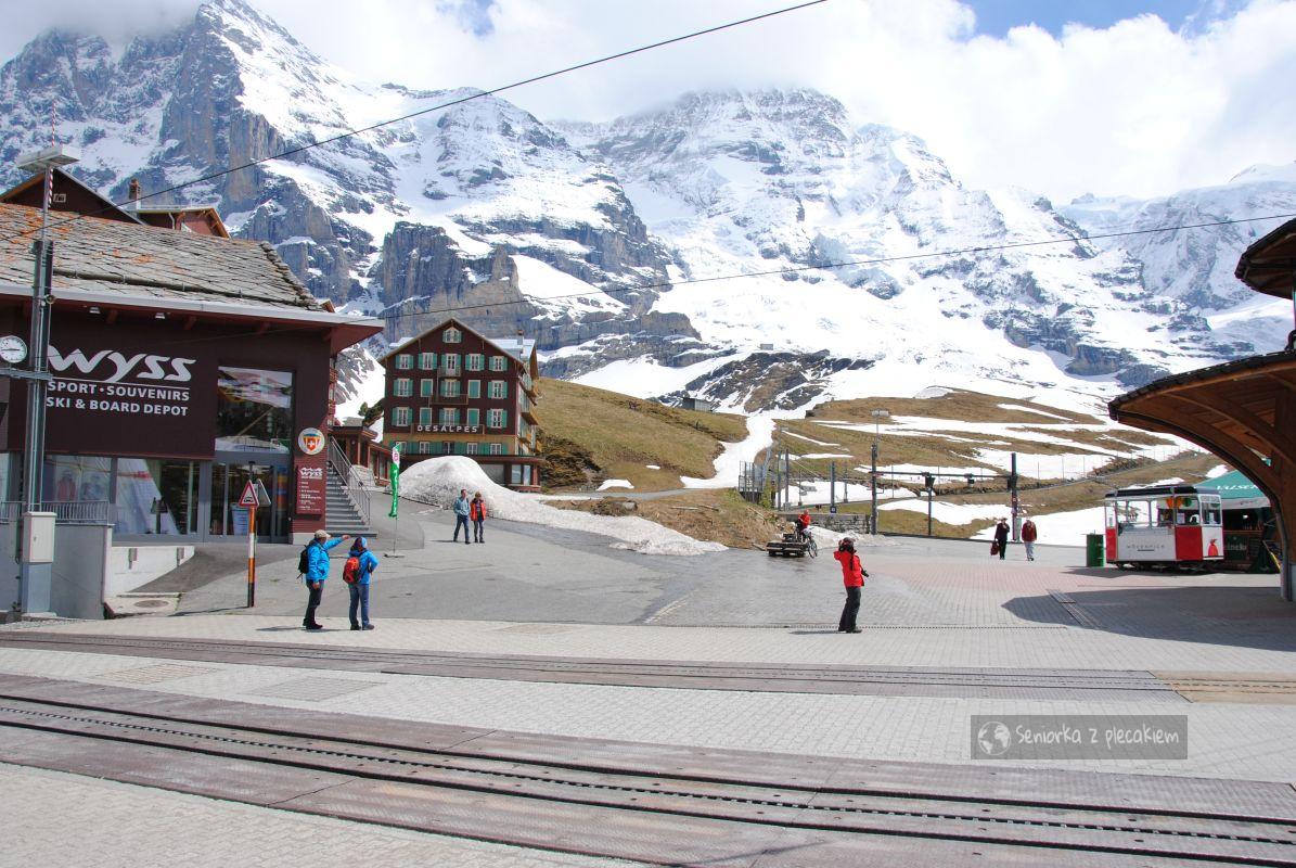 Stacja przesiadkowa na Jungfraujoch w Szwajcarii