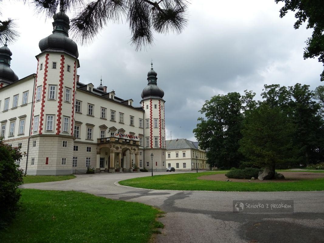 Czeskie miasteczka: Jilemnice i Vrchlabi i ich starówki