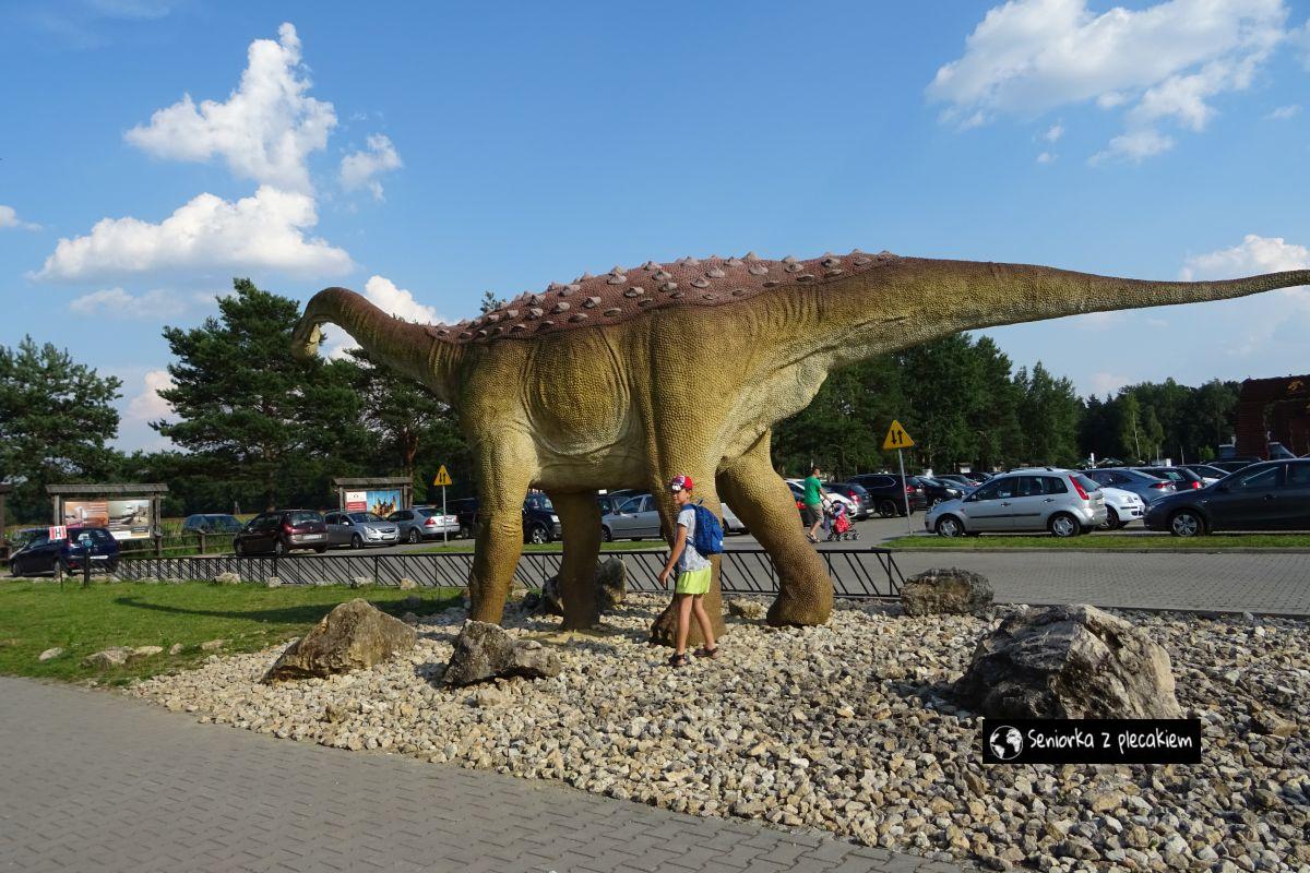 Dinozaur przed wejściem